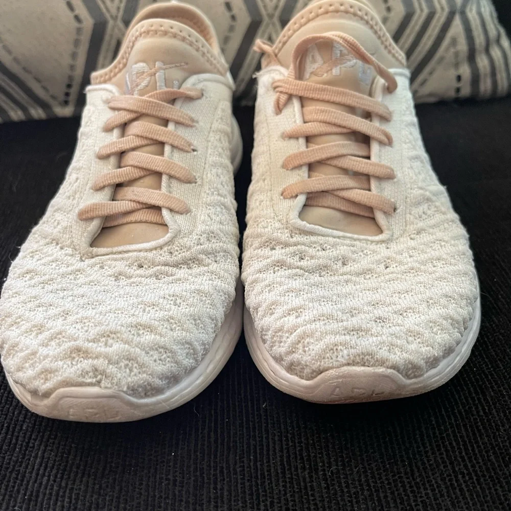 APL" TechLoom Phantom Athletic Propulsion Labs-White & Cream - Picture 10 of 13
